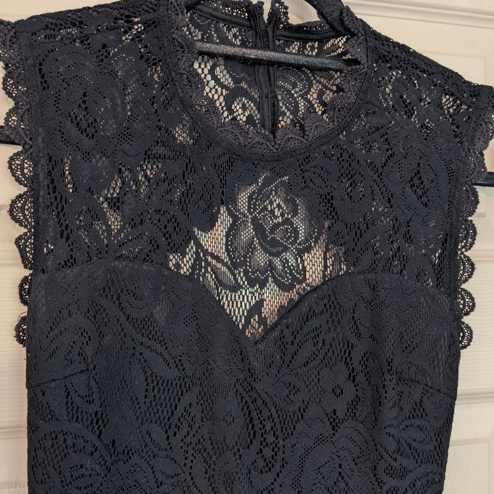 Dress - Picture 3 of 5